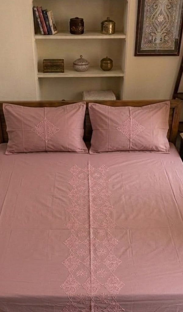 Lakhnavi Handcrafted Cotton Chikankari Bedsheet Set - HONC0379424