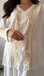 Load image into Gallery viewer, Women's Lakhnavi Handcrafted Cotton Chikankari Kurti And Plazzo Set - HONC0375712