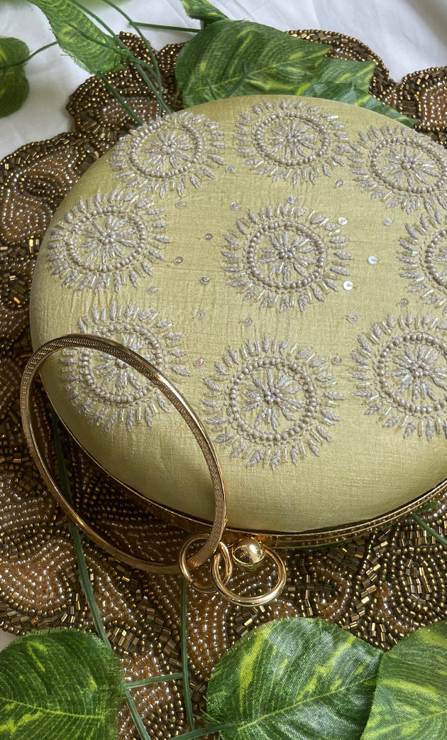 Elegant Floral Chikankari Handle Clutch - HONC0313576