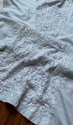 Load image into Gallery viewer, Women&#39;s Lucknowi Handcrafted  Modal Cotton Chikankari Kurti - HONC0301039
