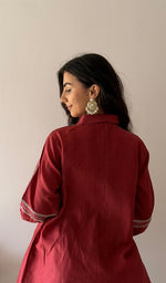 Load image into Gallery viewer, Women's Lakhnavi Handcrafted Chanderi Silk Chikankari Top And Pant Set - HONC0379822