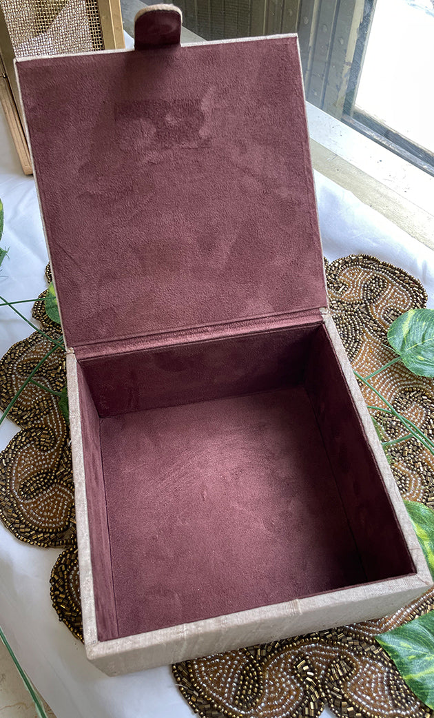 Chikankari Box - HONC0308945