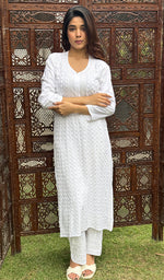 Load image into Gallery viewer, Hinaya Women&#39;s Lakhnavi Handcrafted Rayon Chikankari Kurti - HONC0153613
