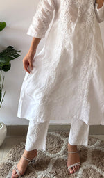 将图像加载到图库查看器中， Women's Lakhnavi Handcrafted Cotton Chikankari Kurti - HONC0364203