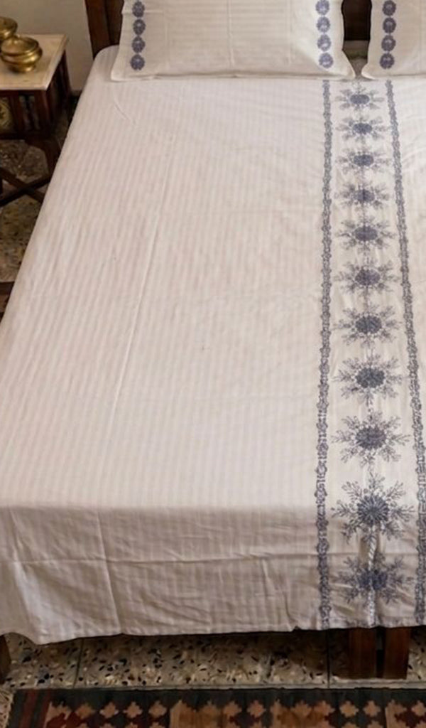 Lakhnavi Handcrafted Cotton Chikankari Bedsheet Set - HONC0364221