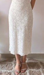 Load image into Gallery viewer, Women's Lakhnavi Handcrafted Viscose Georgette Chikankari Kurti with Slip.- HONC0421570