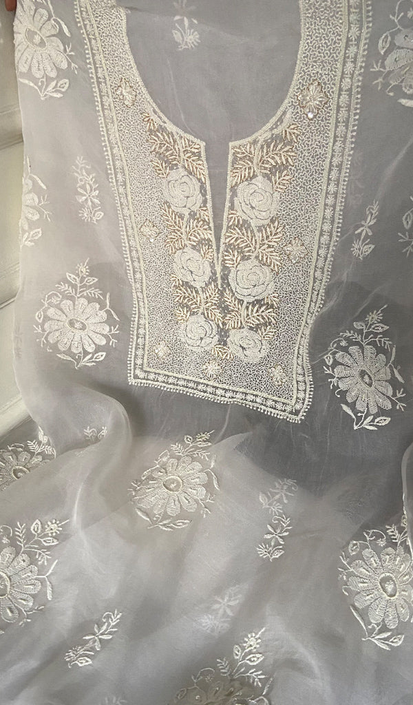 Lakhnavi 手工制作纯欧根纱 Chikankari 未缝合库尔塔和杜帕塔套装 - HONC0111117
