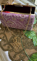 将图像加载到图库查看器中， Elegant Lavender Handcrafted Chikankari Clutch- HONC0308933

