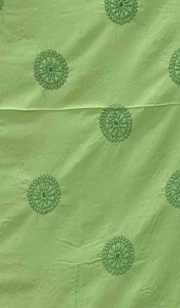 Lakhnavi 手工制作的 Chikankari 棉质床单套装 - HONC043427