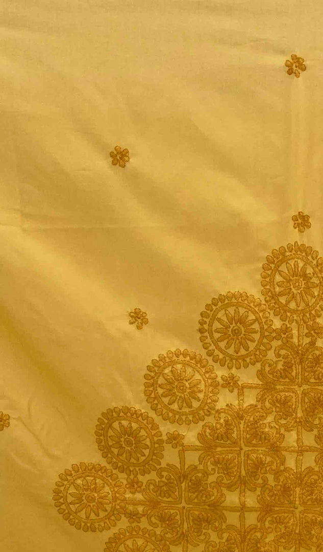 Lakhnavi 手工制作的棉质 Chikankari 桌布 - HONC041278
