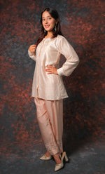 Load image into Gallery viewer, Women&#39;s Lakhnavi Handcrafted Chanderi Silk Chikankari Top And Pant Set - HONC0310746
