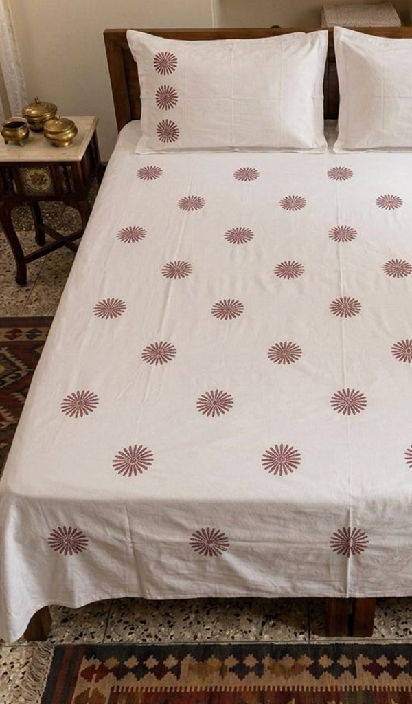 Lakhnavi Handcrafted Cotton Chikankari Bedsheet Set - HONC0373292
