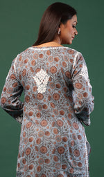 Load image into Gallery viewer, Women&#39;s Lucknowi Handcrafted Mul Cotton Chikankari Kurti - HONC0120031