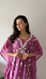 Load image into Gallery viewer, Women's Lucknowi Handcrafted Mul chanderi Chikankari Kaftan - HONC0334561