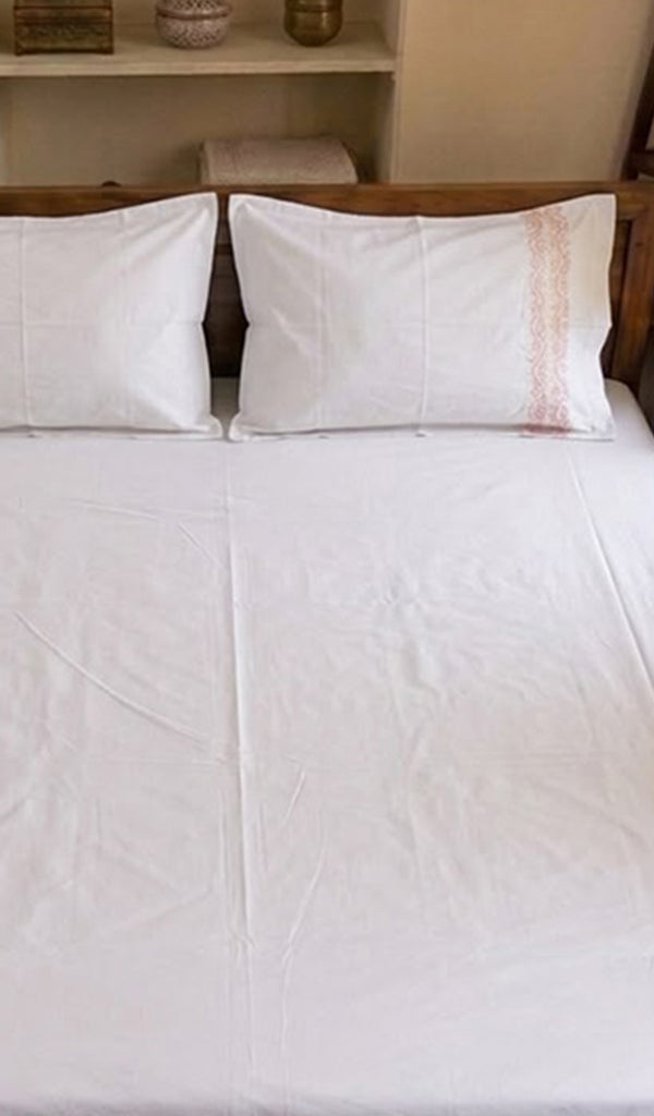 Lakhnavi Handcrafted Cotton Chikankari Bedsheet Set - HONC0364220