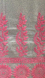 将图像加载到图库查看器中， Lucknowi 手工绉纱 Chikankari 披肩 - HONC040993
