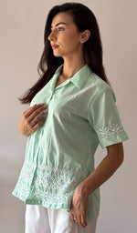 将图像加载到图库查看器中， Women's Lakhnavi Handcrafted Cotton Chikankari Top - HONC0354116