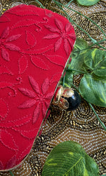 将图像加载到图库查看器中， Red Chikankari Embroidered Clutch with Black Stone Knob - HONC0232410

