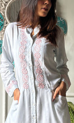 将图像加载到图库查看器中， Women&#39;s Lakhnavi Handcrafted Modal Cotton Chikankari Top -ONC0315249
