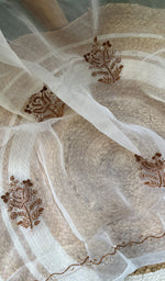 将图像加载到图库查看器中， Women&#39;s Lucknowi Handcrafted Pure Organza Silk Chikankari SAREE - HONC0270079
