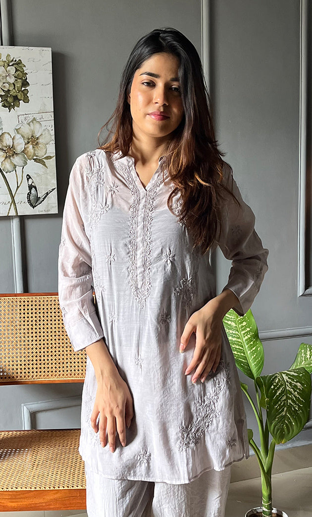 Women's Lakhnavi Handcrafted Muslin Chikankari Kurta And Pant Set - HONC0300555