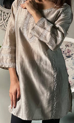 Load image into Gallery viewer, Women's Lakhnavi Handcrafted Mul Chanderi  Chikankari Top - HONC0329095