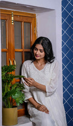 将图像加载到图库查看器中， Women&#39;s Lucknowi Handcrafted Modal Cotton Chikankari Angrakha - HONC0210167
