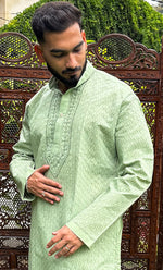 Load image into Gallery viewer, Men&#39;s Lucknowi Handcrafted Cotton Chikankari Kurta - HONC0298880
