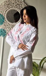 将图像加载到图库查看器中， Women&#39;s Lakhnavi Handcrafted Modal Cotton Chikankari Top - HONC0313722
