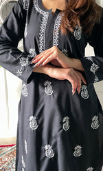 Load image into Gallery viewer, Women&#39;s Lucknowi Handcrafted Cotton Chikankari Kurti - HONC0330776
