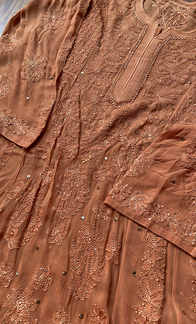 Lucknowi Chikankari kurtas