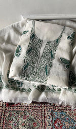 Load image into Gallery viewer, Titlee Women's Lakhnavi Handcrafted Mul Chanderi Kurta And Dupatta Set .