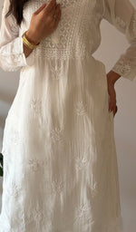 Load image into Gallery viewer, Women's Lakhnavi Handcrafted Cotton Chikankari Kurti - HONC0367967