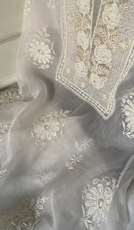 将图像加载到图库查看器中， Lakhnavi 手工制作纯欧根纱 Chikankari 未缝合库尔塔和杜帕塔套装 - HONC0111117