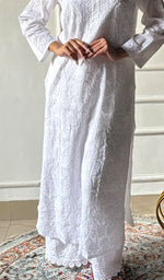 将图像加载到图库查看器中， Women's Lakhnavi Handcrafted Cotton Chikankari Kurti - HONC0347113