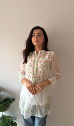 Load image into Gallery viewer, Sophia Women's Lakhnavi Handcrafted Mul Chanderi Chikankari Top - HONC0372855