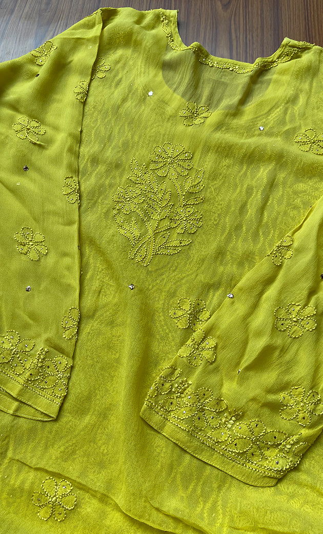 Lucknowi Chikankari kurtas