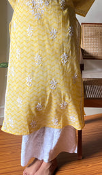 Load image into Gallery viewer, Women&#39;s Lucknowi Handcrafted Cotton Chikankari Kurti - HONC0290202
