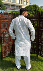 Load image into Gallery viewer, Men&#39;s Lucknowi Handcrafted Cotton Chikankari Kurta - HONC0295792
