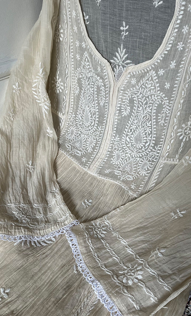 Izana Women's Lakhnavi Handcrafted Mul Chanderi Semi - stitched Chikankari Full Suit Material - HONC0333506
