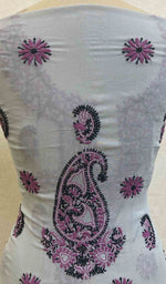 将图像加载到图库查看器中， Lakhnavi 手工纯丝乔其纱 Chikankari 库尔塔和杜帕塔套装 - N4522