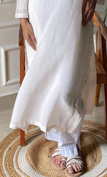 将图像加载到图库查看器中， Rooh Women&#39;s Lucknowi Handcrafted Modal Cotton Chikankari Kurti - HONC0264886
