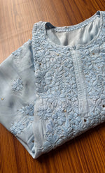 Load image into Gallery viewer, Women&#39;s Lakhnavi Handcrafted Muslin Chikankari Kurti - HONC0175657

