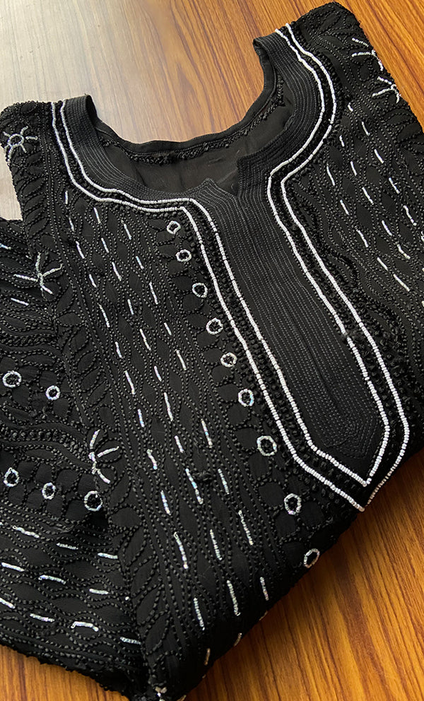 Lucknowi Chikankari kurtas