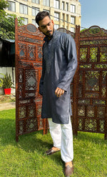Load image into Gallery viewer, Men&#39;s Lucknowi Handcrafted Cotton Chikankari Kurta - HONC0324702
