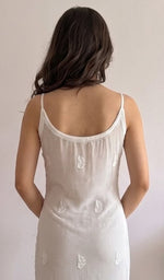 Load image into Gallery viewer, Women's Lakhnavi Handcrafted Viscose Georgette Chikankari Kurti with Slip.- HONC0421570
