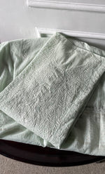 将图像加载到图库查看器中， Women&#39;s Lakhnavi Handcrafted Mul Chanderi Semi - Stitched Anarkali And Dupatta Set - HONC0304460
