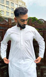 Load image into Gallery viewer, Men's Lucknowi Handcrafted Cotton Chikankari Kurta And Pant Set - HONC0289319