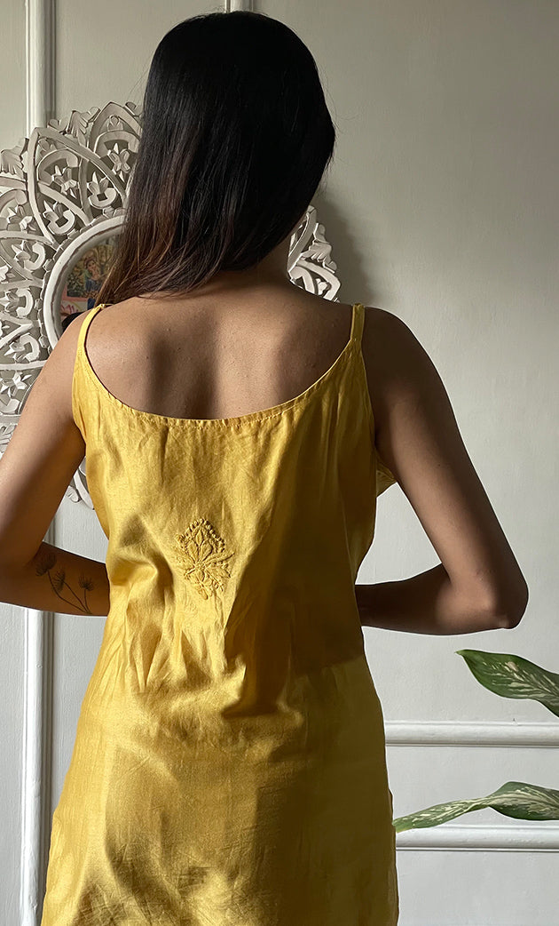 Amreena Women's Lakhnavi Handcrafted Chanderi Silk Chikankari Top And Pant Set - HONC0322964