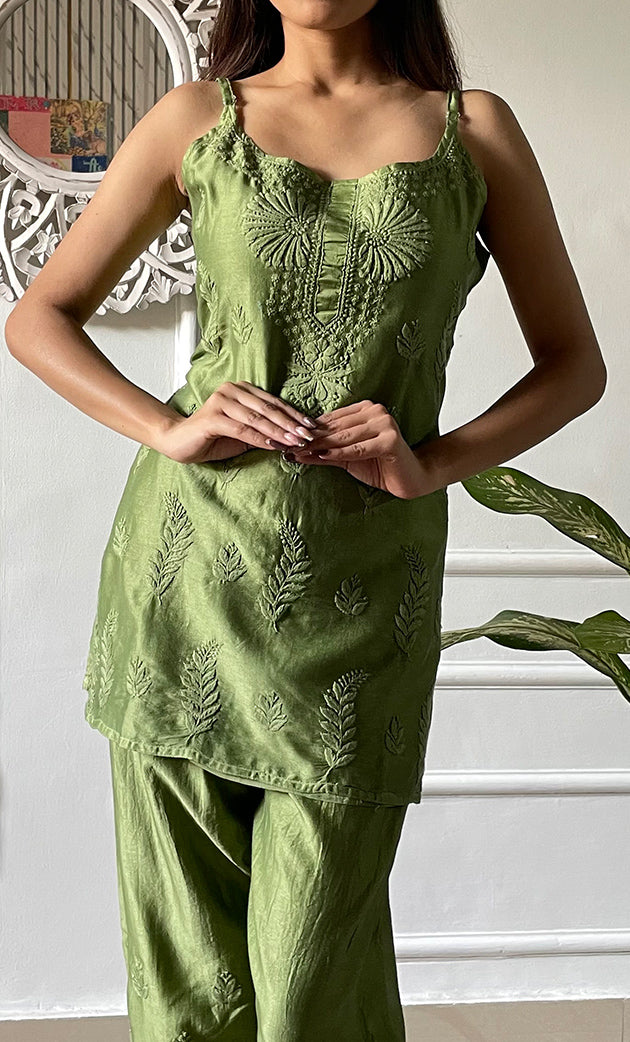 Amreena Women's Lakhnavi Handcrafted Chanderi Silk Chikankari Top And Pant Set - HONC0323051